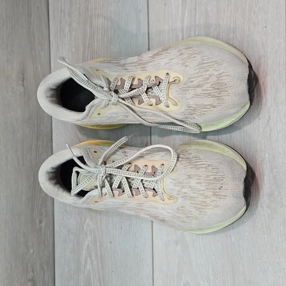 Asics Women NovaBlast 3 Athletic Running Sneakers shoes sz 9