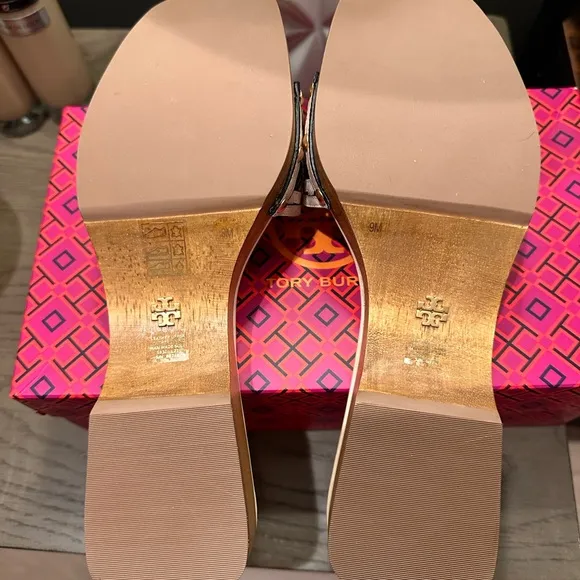 Authentic Brand new Tory Burch Basketweave Clog _newcream size 9