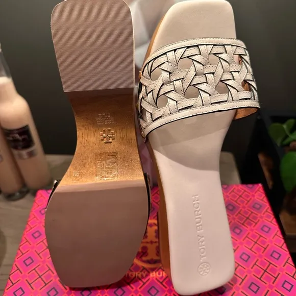 Authentic Brand new Tory Burch Basketweave Clog _newcream size 9