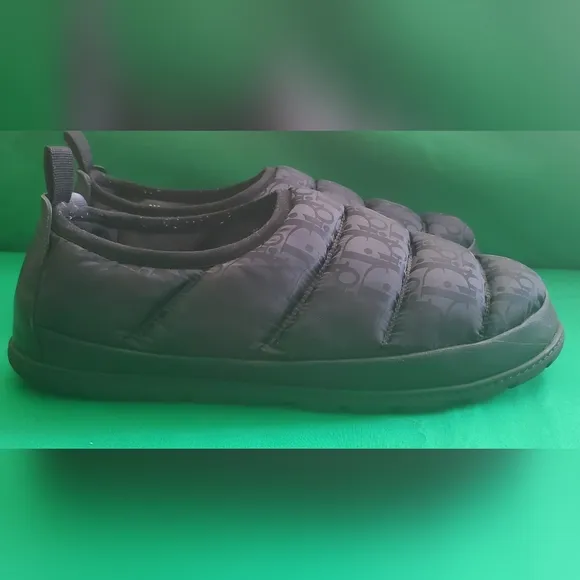 AUTHENTIC DIOR PUFFER SLIPPERS