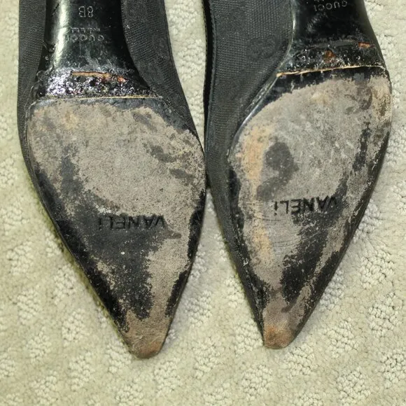 AUTHENTICATED Gucci Women's Size 8M Black Logo Kitten Heels