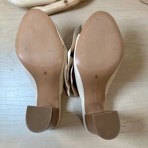 Avec Les Filles Beige Mules Size 6M‎