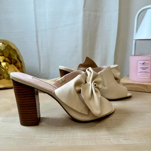Avec Les Filles Beige Mules Size 6M‎