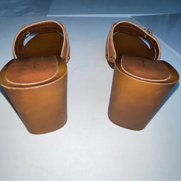 Avellini Wooden&amp; Leather Heels Made In Italy Women's Tan Mules