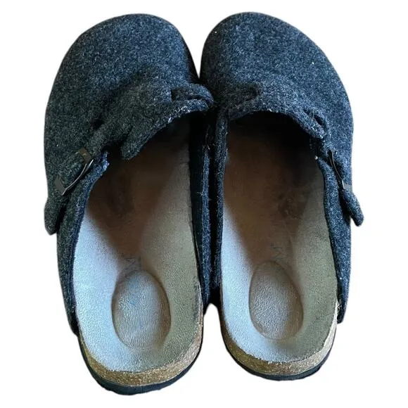 Axxiom Womens Slip On Clogs Grey Wool Size 11 Fuzzy Comfort Slippers