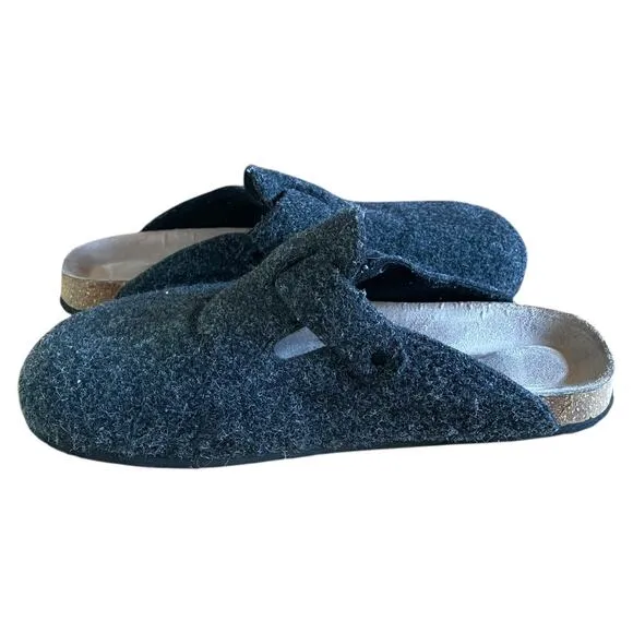 Axxiom Womens Slip On Clogs Grey Wool Size 11 Fuzzy Comfort Slippers