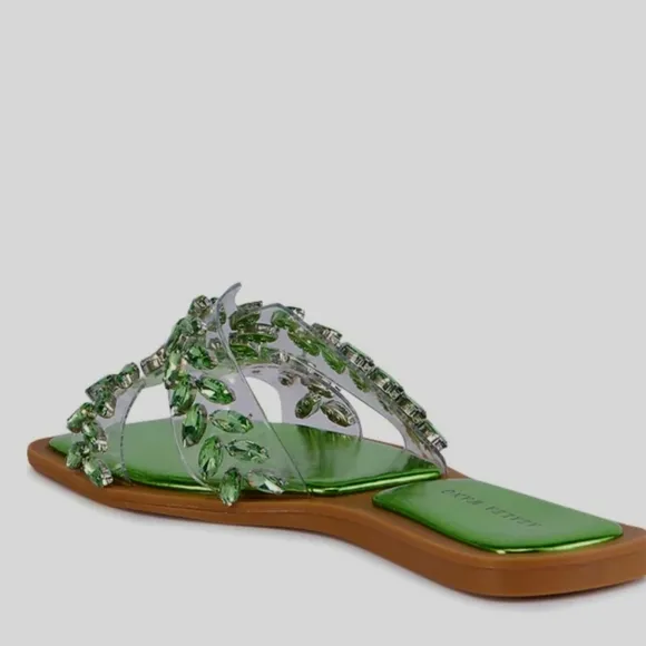 AZALEA WANG FALKEN GREEN SANDAL SIZE 7.5 NWOT