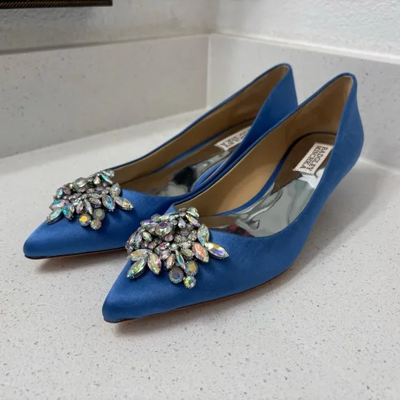 Badgley Mischka blue kitten heels