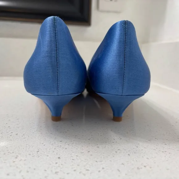 Badgley Mischka blue kitten heels