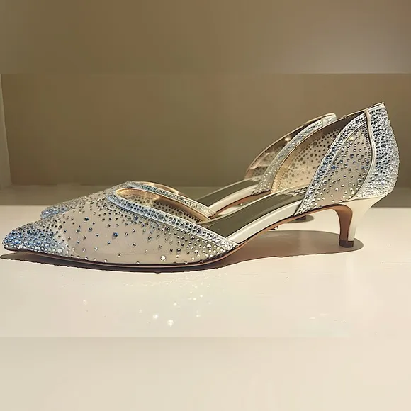 Badgley Mischka Bridal Crystal Heels | Ivory Cream Mesh Pointed Toe | Size 8