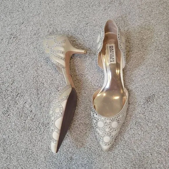 Badgley Mischka Ginny D’Orsays Size 9 Kitten Heels Pumps