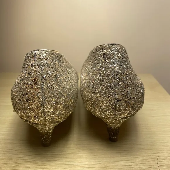 Badgley Mischka Heels glitter champagne size 6 EUC