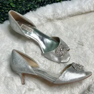 Badgley Mischka Metallic silver Kitten Heels w/ Crystal embellishment SZ 8