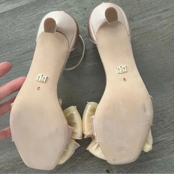 Badgley Mischka Nelly Bowed Kitten Heels in Pink