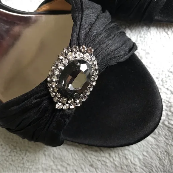 Badgley Mischka Raveen Black Satin Rhinestone Slingback Heels Prom Wedding Sz 6