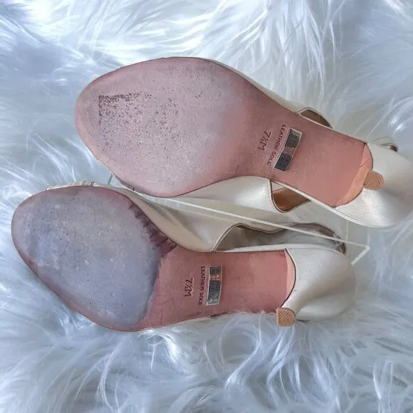 Badgley Mischka Xulia Ivory Satin Low Heels Peep Toe Slingback Wedding heels 7.5