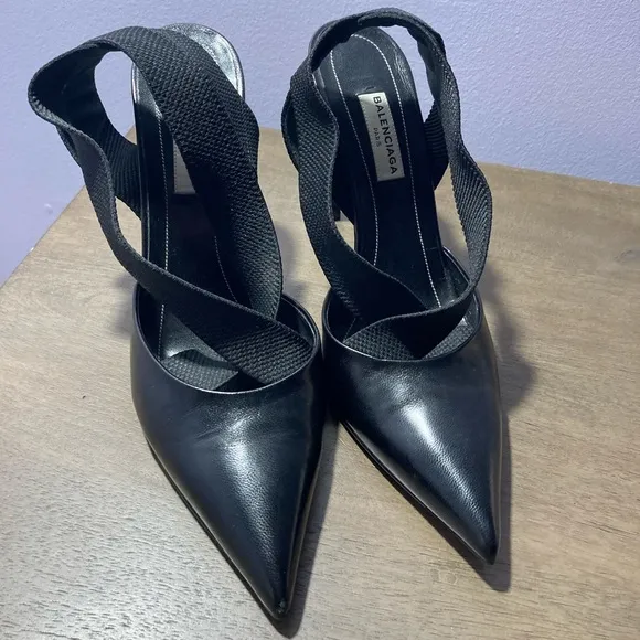 💕Balenciaga Black Leather Slingback Pumps