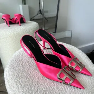 Balenciaga talon pink BB heels