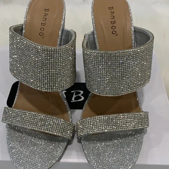Bamboo Women’s New Never Been Worn Rhinestoned Heels. Size 9-10