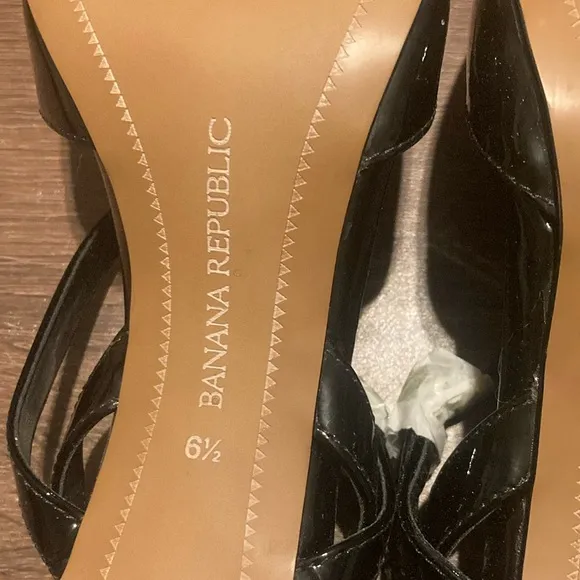 BANANA REPUBLIC Cross Halter Madis Black Patent 3-3/4” Slingback Heels Size 6.5