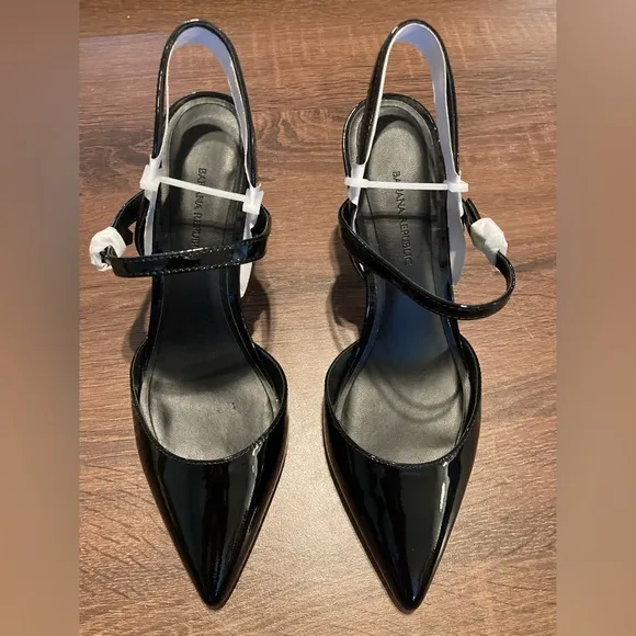 BANANA REPUBLIC Cross Halter Madis Black Patent 3-3/4” Slingback Heels Size 6.5