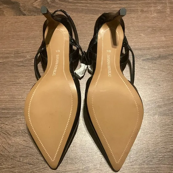 BANANA REPUBLIC Cross Halter Madis Black Patent 3-3/4” Slingback Heels Size 6.5