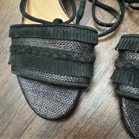 Banana Republic Kitten Heels in Size 6