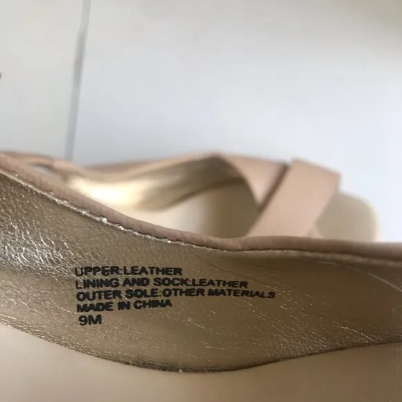 Banana Republic Leather Slingback Shoes. Size 9