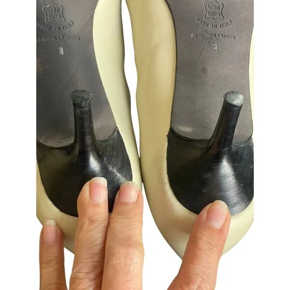 Banana Republic  Made in Italy   GENUINE LEATHER POINTY TOE Kitten Heels * US 8