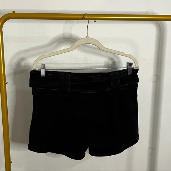 BDG Urban Outfitters Low Rise Black Belted Shorts Size Large