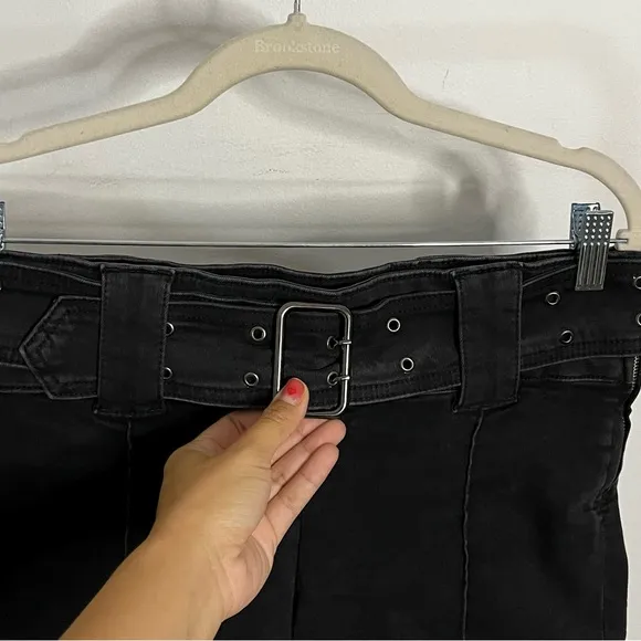 BDG Urban Outfitters Low Rise Black Belted Shorts Size Large
