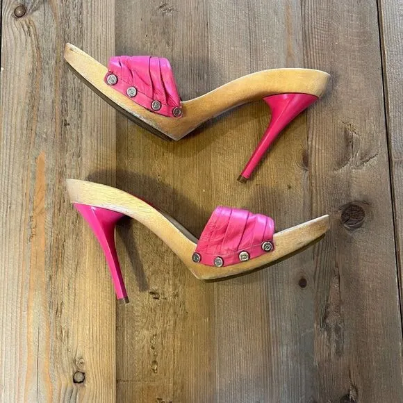 Bebe Barbie Vintage Pink Leather Heart Rhinestone Jeweled Wooden Mules Size 7.5