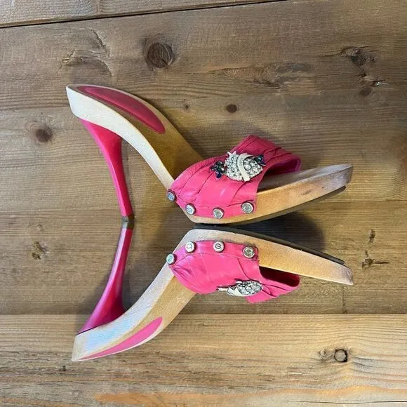 Bebe Barbie Vintage Pink Leather Heart Rhinestone Jeweled Wooden Mules Size 7.5