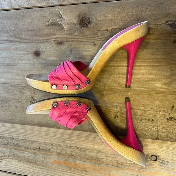 Bebe Barbie Vintage Pink Leather Heart Rhinestone Jeweled Wooden Mules Size 7.5