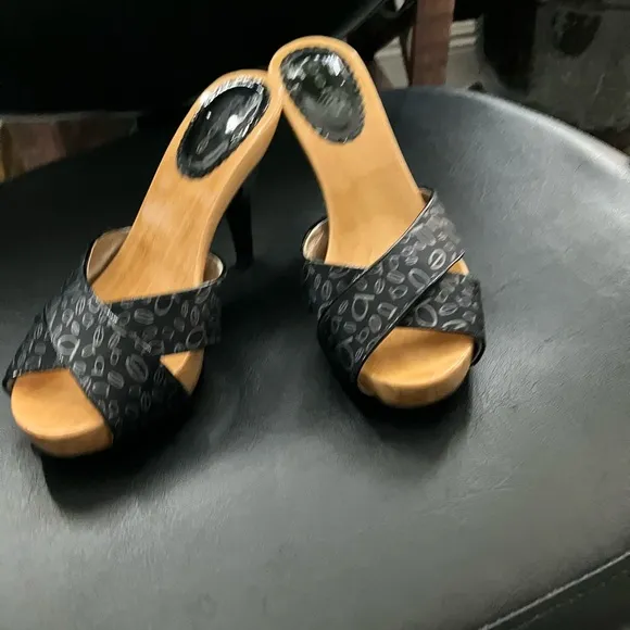 Bebe Sexy mules kitten heel black cork
