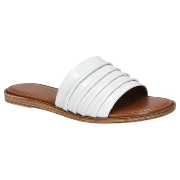 Bella vita Women's Rya-Italy Flat Sandal White Italian Leather Size 6.5 WW