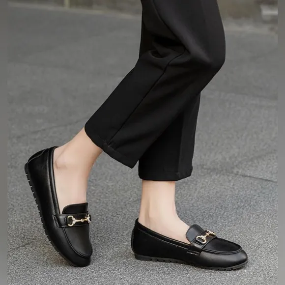 BGSTGUDS Comfort Slip-On Wide Loafer