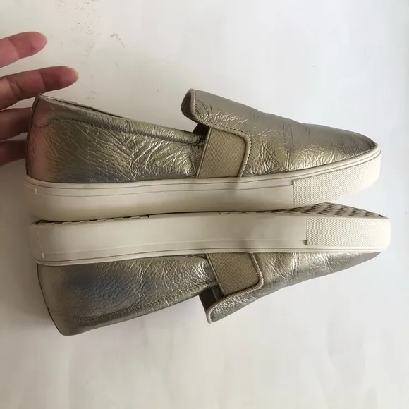 Birdies Women’s Swift Leather Slip-On Sneaker Size 10.5