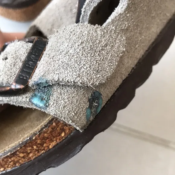 BIRKENSTOCK ARIZONA Kid’s Unisex Suede Clogs | 9