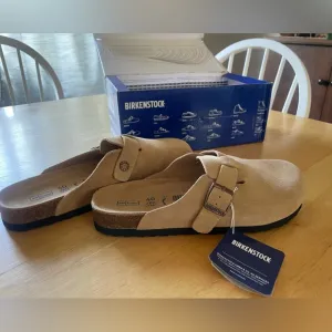 Birkenstock Beige Suede Boston clogs