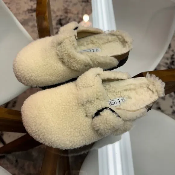 BIRKENSTOCK Boston Big Buckle Teddy Platform Clogs Size 38 / 8