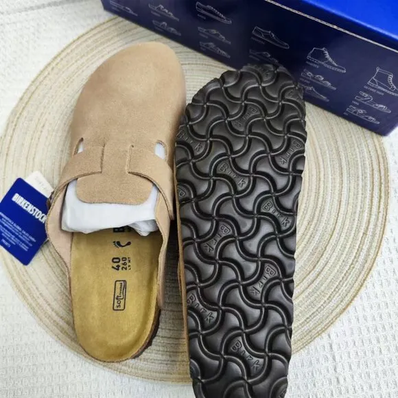 🎉🌹Birkenstock Boston latte cream suede mule clogs