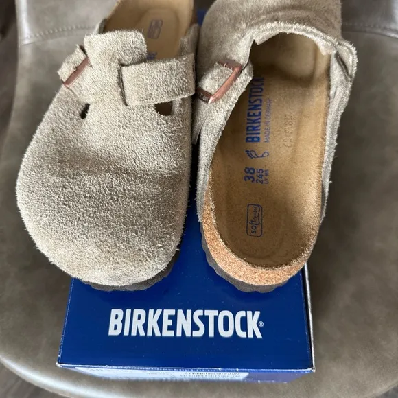 Birkenstock Boston soft footbed in taupe suede - Size 38 / 7-7.5 Regular/Wide