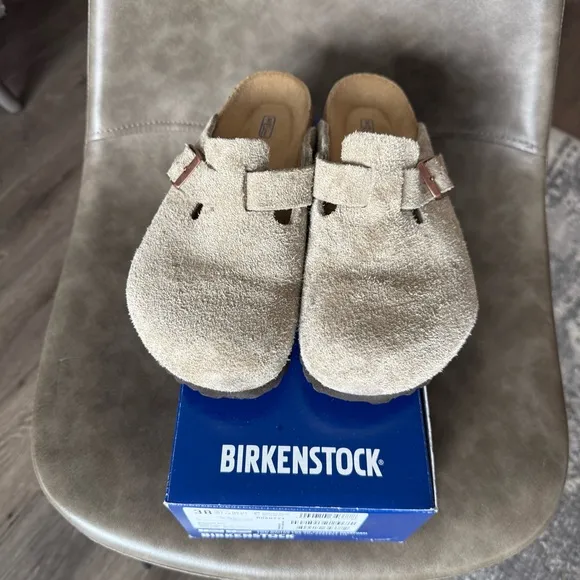 Birkenstock Boston soft footbed in taupe suede - Size 38 / 7-7.5 Regular/Wide