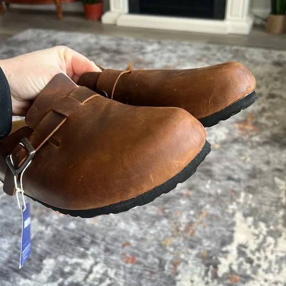 Birkenstock Men's Brown Clogs