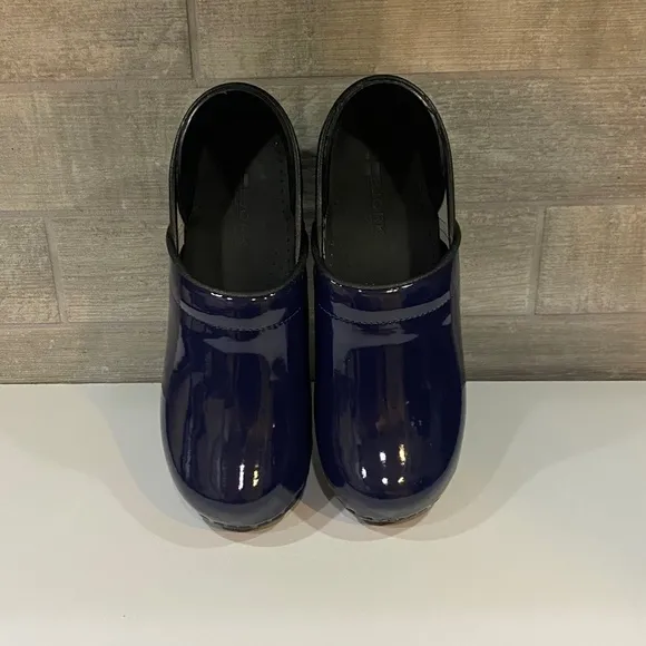 BJORK PRO ELSA-NWOB -Patent Leather Clogs-Navy Blue- Women's EU 37-US 6.5