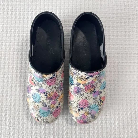 Bjork Professional Bonita Skull Leather Clogs Womens 38/39 US8 Swedish Comfort