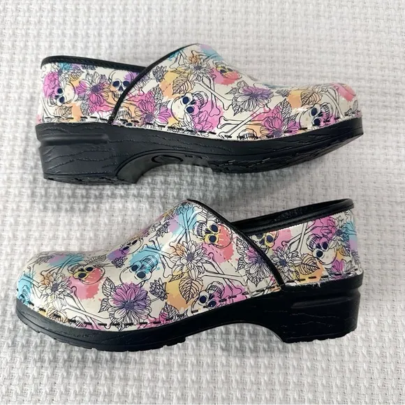 Bjork Professional Bonita Skull Leather Clogs Womens 38/39 US8 Swedish Comfort