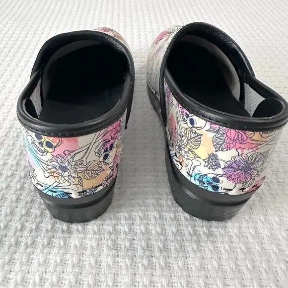 Bjork Professional Bonita Skull Leather Clogs Womens 38/39 US8 Swedish Comfort