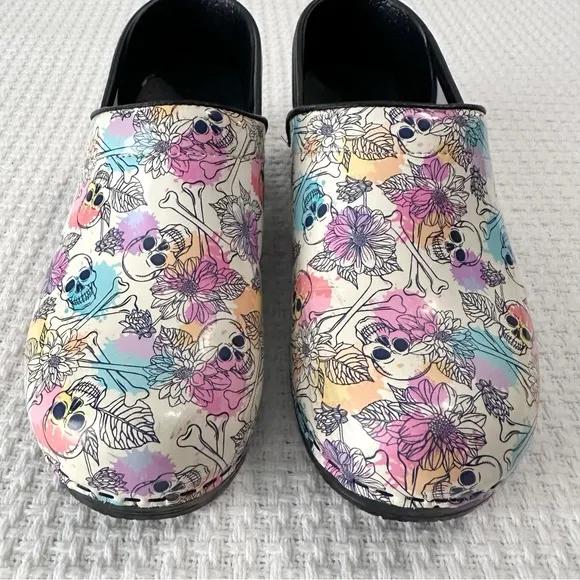 Bjork Professional Bonita Skull Leather Clogs Womens 38/39 US8 Swedish Comfort